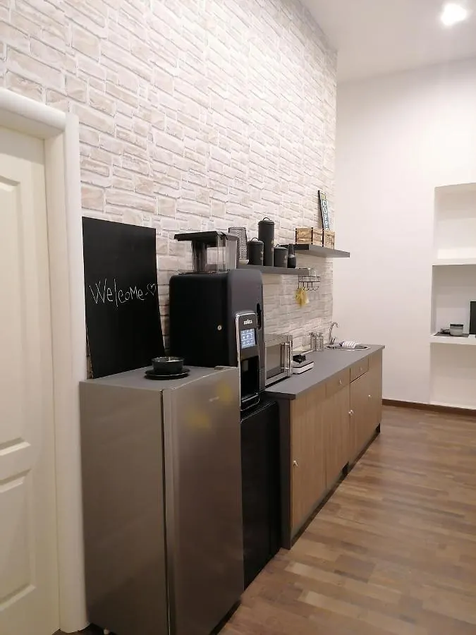 B&B Una Finestra Sul Duomo Naples Bed & Breakfast