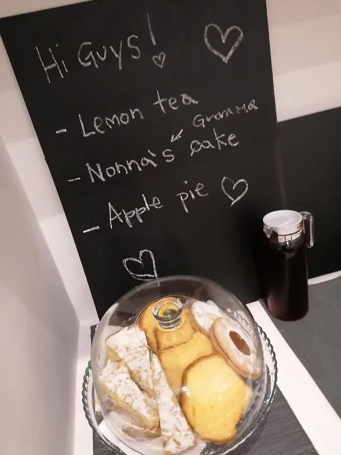 B&B Una Finestra Sul Duomo Naples Bed & Breakfast