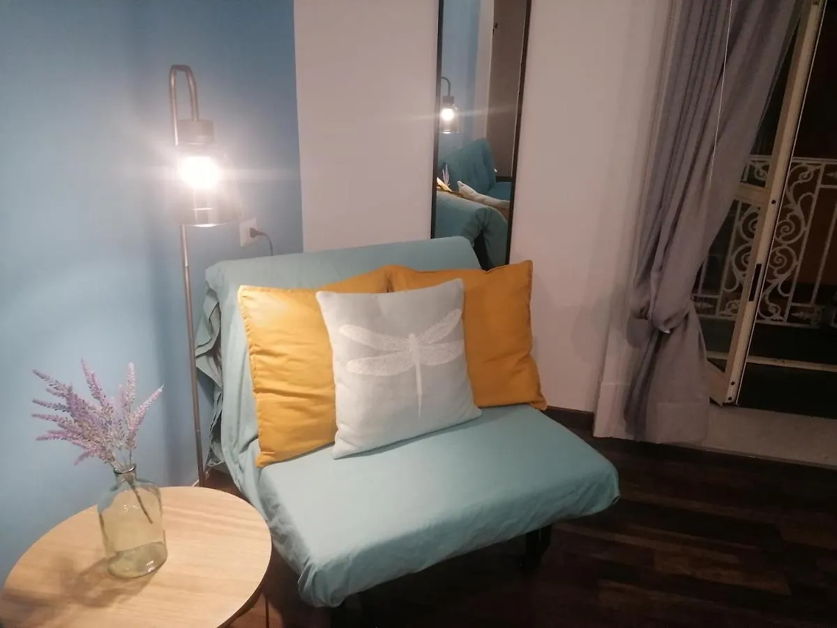 B&B Una Finestra Sul Duomo Naples Bed & Breakfast